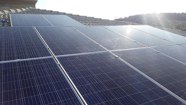 Instalação de sistema solar fotovoltaico de 6,6 kWp em Atibaia