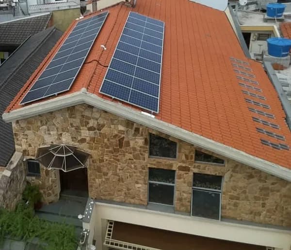 Instalação de sistema solar fotovoltaico de 6,7 kWp em São Caetano do Sul